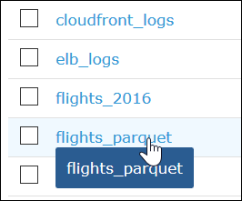 Wählen Sie in der AWS Glue Konsole eine Tabelle aus, die Sie bearbeiten möchten.