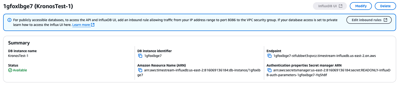 Übersichtsoberfläche mit Details einer privaten InfluxDB-Datenbank. Die InfluxDB-UI-Schaltfläche ist deaktiviert.