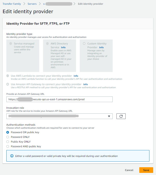 Bei einem API Gateway-Identitätsanbieter können Sie das Gateway URL oder die Aufrufrolle oder beide aktualisieren.