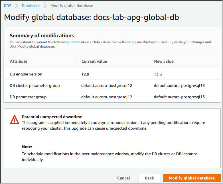 Imagen de la consola que muestra el aviso para confirmar el proceso de actualización de un clúster de base de datos de Aurora PostgreSQL