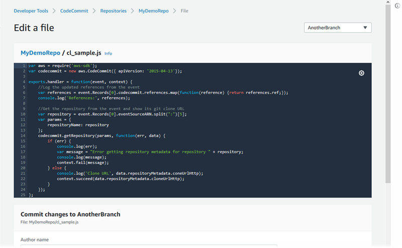 Una vista de cómo editar un archivo en la consola de CodeCommit