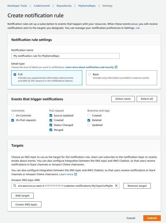 Una regla de notificación configurada en un CodeCommit repositorio