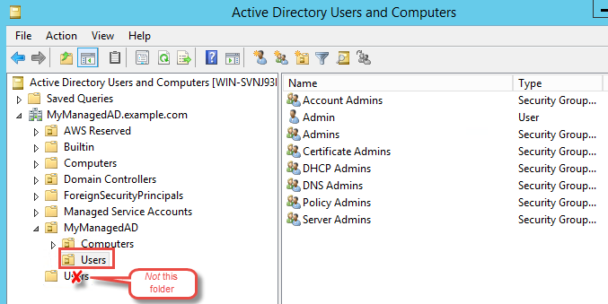 En el cuadro de diálogo Active Directory Usuarios y ordenadores, aparece resaltada la carpeta Usuarios.