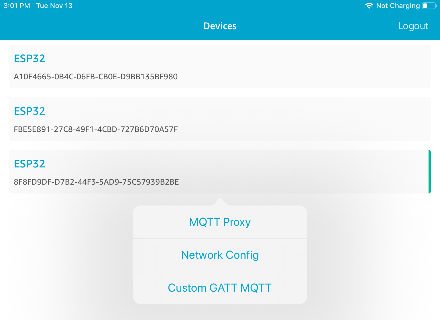 Lista de tres ID de dispositivos ESP32, con las opciones MQTT Proxy, Network Config y Custom GATT MQTT a continuación.