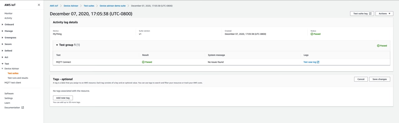 El registro de casos de prueba que muestra una prueba de MQTT Connect correcta sin que aparezca ningún mensaje del sistema.