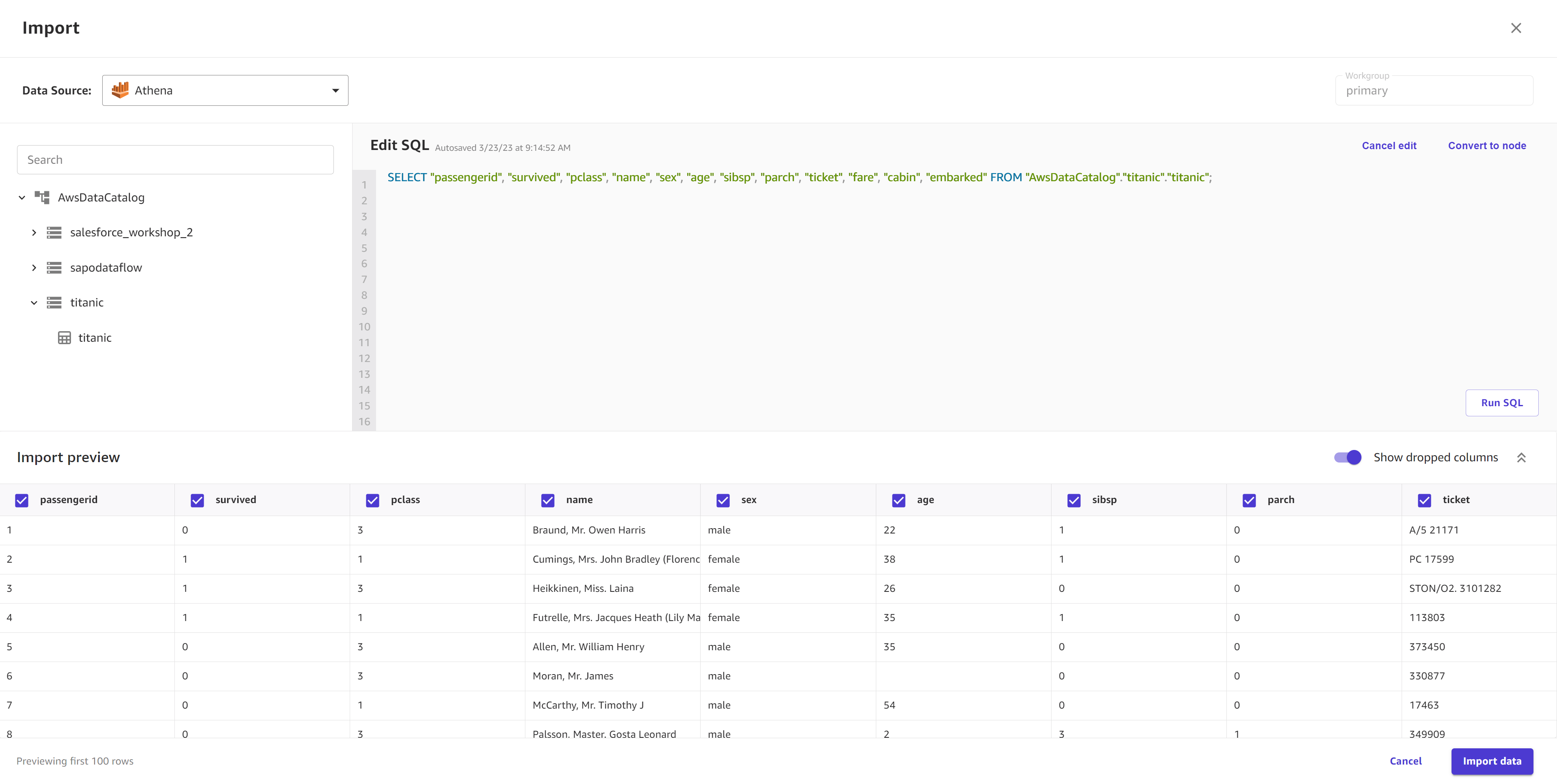 Captura de pantalla que muestra una SQL consulta en la SQL vista de edición de datos de Amazon Athena.