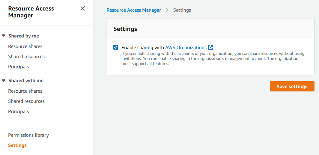 Habilitación del uso compartido en la organización desde la consola AWS RAM.