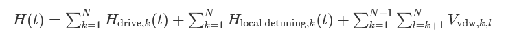 Équation mathématique avec des sommations représentant l'hamiltonien d'un système, impliquant des termes d'entraînement, de désaccordage local et de couplage interpoints.