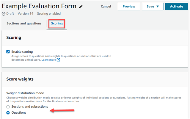 La page du formulaire d'évaluation, l'onglet de notation, la section des poids des scores, l'option de question.