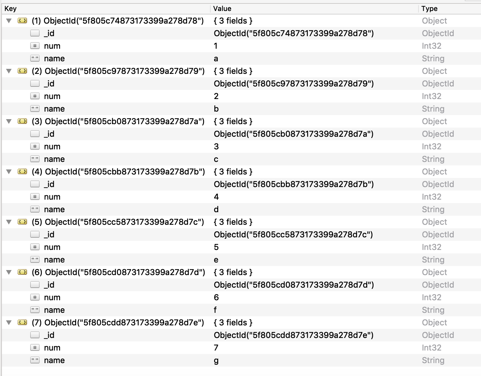 Collection MongoDB composée de sept éléments.