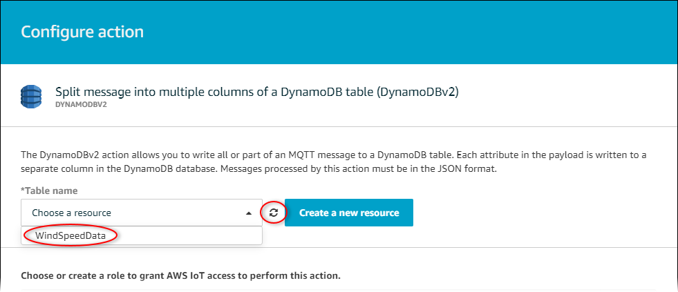 AWS IoT Capture d'écran de la page principale « Configurer l'action D ynamoDBv 2 » avec le moteur de recherche de table surligné.