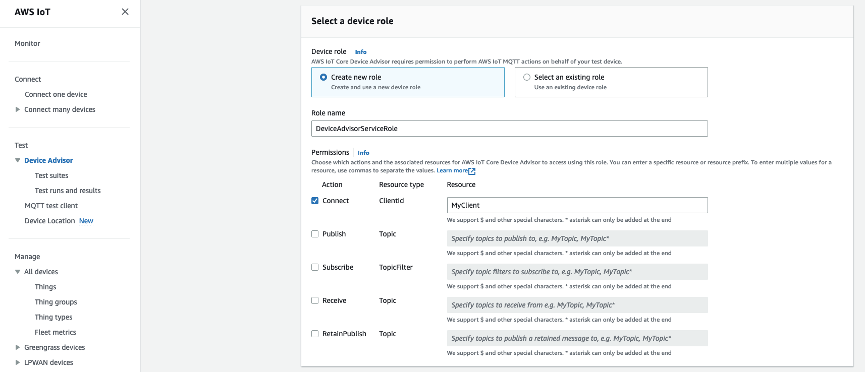 L'interface Device Advisor dans laquelle vous pouvez sélectionner un rôle d'appareil et définir des autorisations pour la connexion, la publication, l'abonnement et la gestion des sujets MQTT et des identifiants clients.