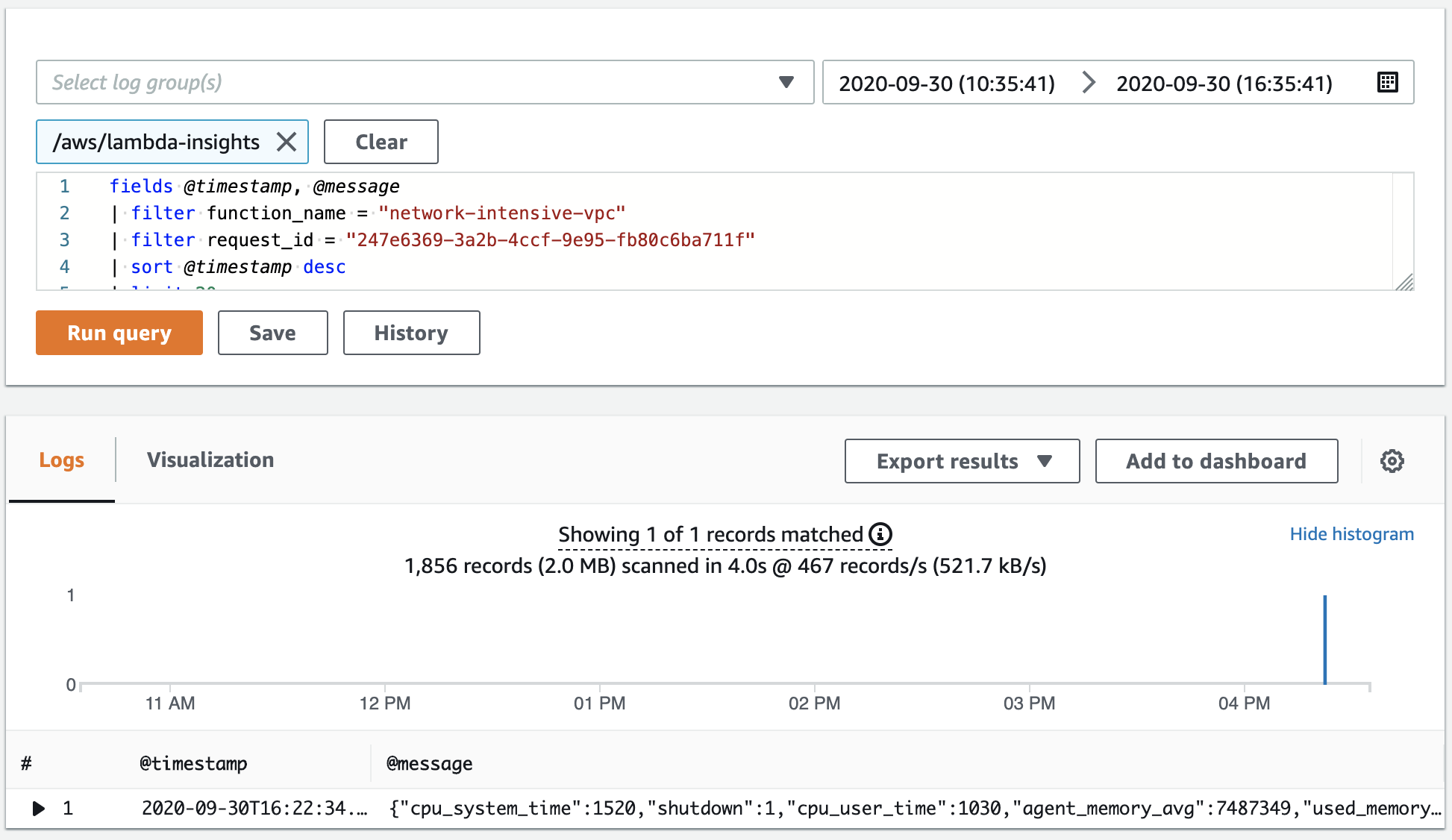 Interrogation de la fonction sélectionnée dans le tableau de bord Logs Insights.