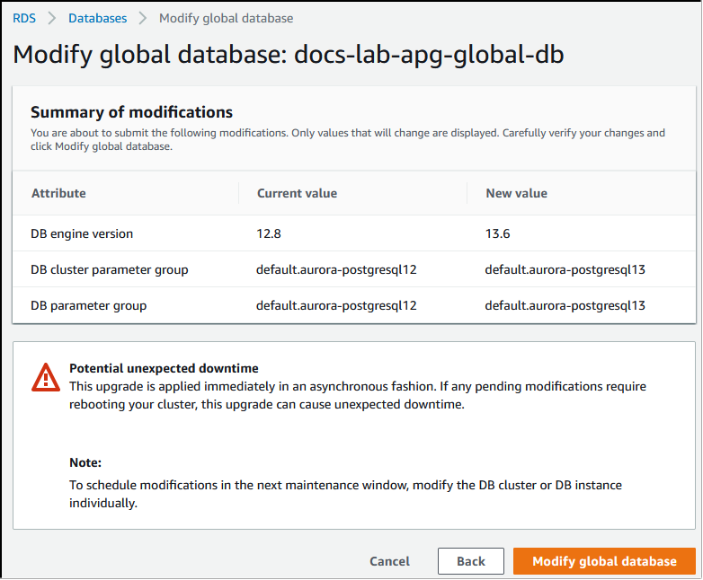 Gambar konsol yang menampilkan permintaan untuk mengonfirmasi proses peningkatan klaster DB Aurora PostgreSQL