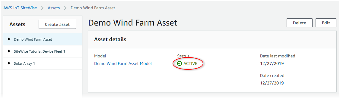 AWS IoT SiteWise Panel detail aset dengan Status sebagai Aktif.