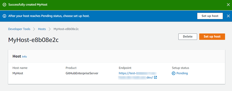 Console screenshot showing host details with the host in Pending status.