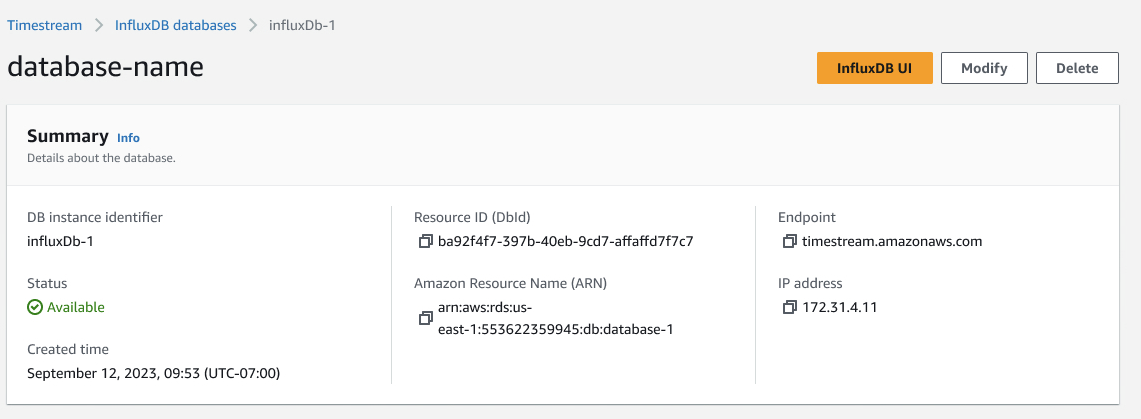 InfluxDB database summary showing instance details, status, and endpoint information.