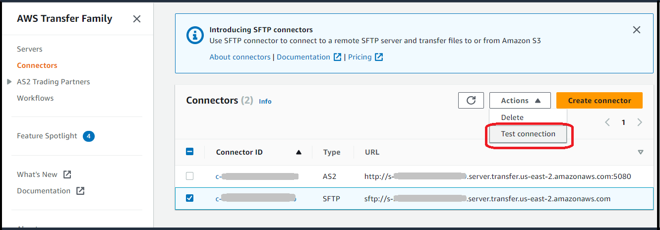 La console Transfer Family, che mostra un SFTP connettore selezionato, e l'azione Test connessione Test connessione evidenziata.