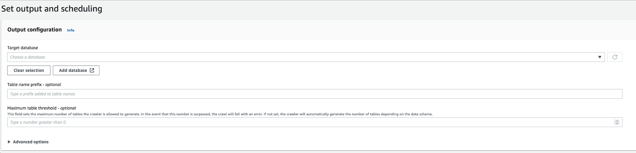 最大テーブルしきい値のパラメータを表示する AWS コンソールの [Output and scheduling] (出力およびスケジューリング) セクション。