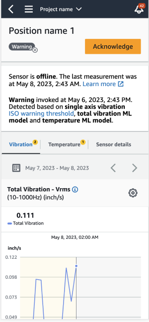 Sensor status interface showing offline warning and vibration measurement graph.