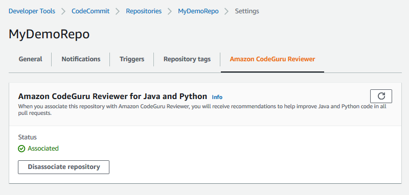 Amazon CodeGuru Reviewer와 연결된 CodeCommit 리포지토리입니다.