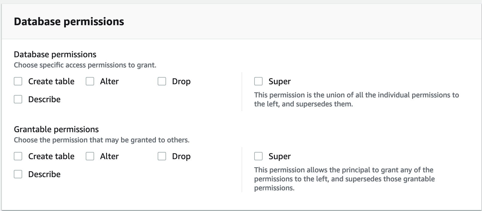 권한 섹션에는 가로로 배열된 두 개의 타일이 있습니다. 각 타일에는 옵션 버튼과 텍스트가 있습니다. 데이터베이스 권한 타일이 선택됩니다. 다른 타일인 열 기반 권한은 테이블 권한과 관련이 있으므로 비활성화됩니다. 타일 아래에는 부여할 데이터베이스 권한에 대한 확인란 그룹이 있습니다. 확인란에는 테이블 생성, 변경, 삭제, 설명 및 슈퍼가 포함됩니다. 해당 그룹 아래에는 부여 가능한 권한을 위한 동일한 확인란으로 구성된 또 다른 그룹이 있습니다.