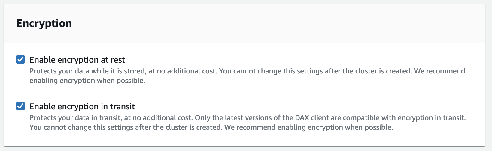 Captura de tela de configurações de cluster no console mostrando a configuração de criptografia ativada.